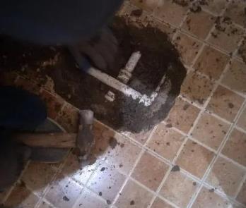 江华卫生间漏水维修公司为您分享下卫生间渗水如何处理及注意事项